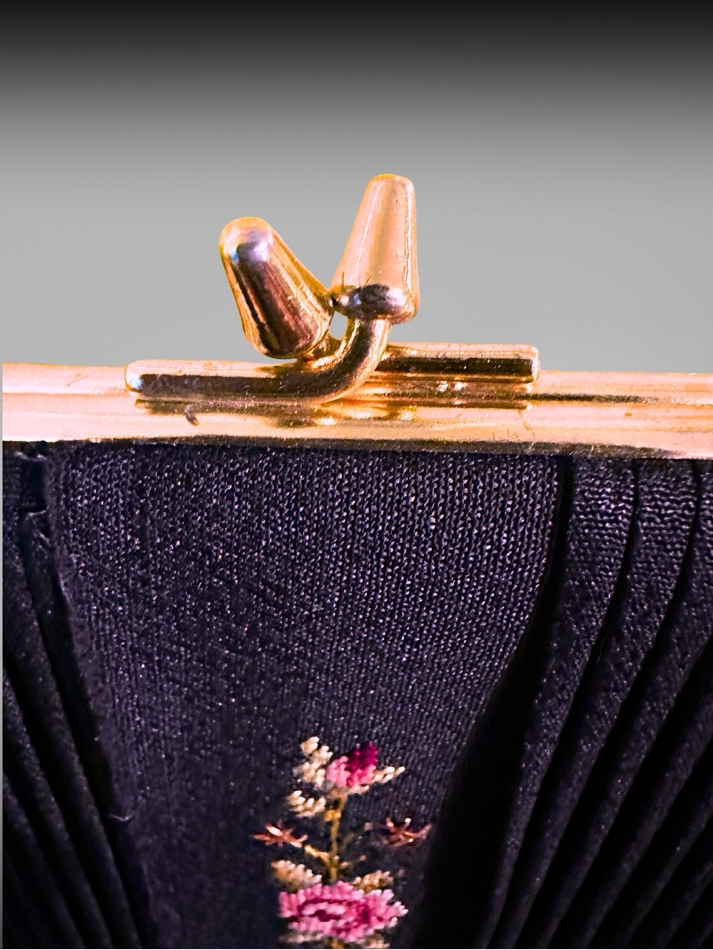 Elegant Vintage Black Embroidered Clutch with Gold Frame